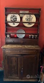 Credenza rustica antica con piattaia, in due pezzi