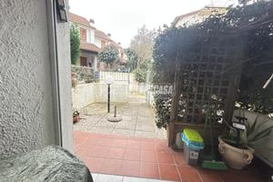 TRILOCALE CON GIARDINO A 100 METRI DAL MARE