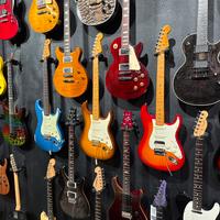 Chitarre elettriche Fender Stratocaster USA & MX