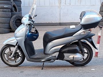 Honda SH 300