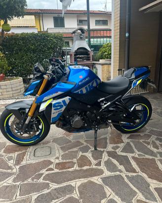 Suzuki gsxs 1000