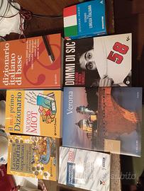 Libri vari e cofanetto di Simoncelli 