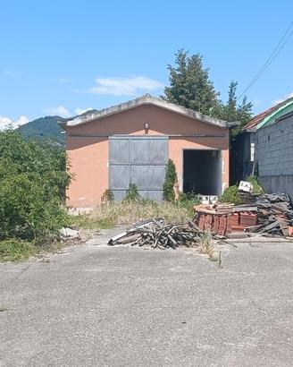 capannone "ex stalla"