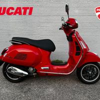 Piaggio Vespa 300 GTS super - 2024