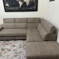 DIVANO MODERNO GRIGIO