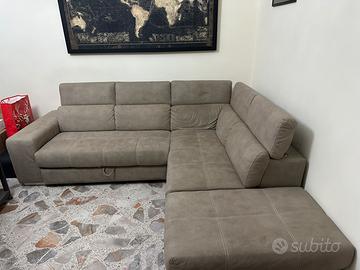 DIVANO MODERNO GRIGIO
