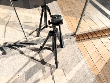 Treppiede fotografico/video leggero