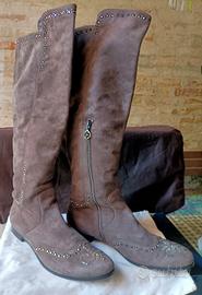  Stivali  alti camoscio e svaroski 