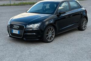 Audi A1 Sportback  Benzina Neopatentati Nera