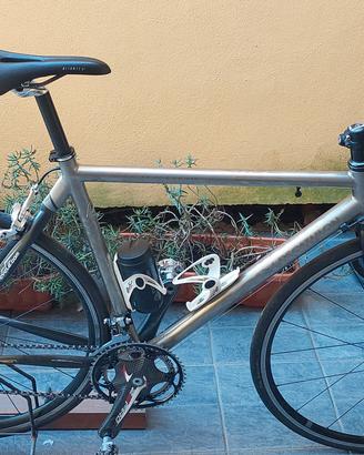 bici titanio carbonio 