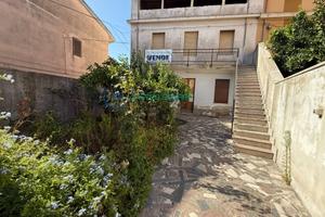 Guspini - Indipendente con giardino