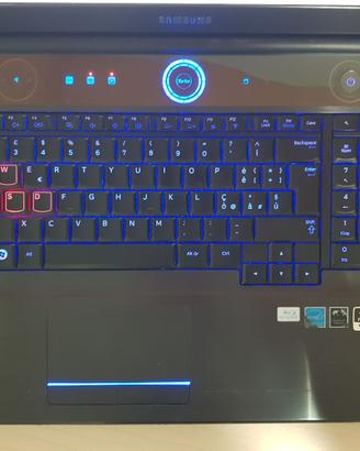 Samsung 17 i7 GTX 16GB gaming notebook