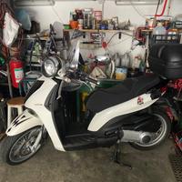 Piaggio Carnaby 300 - 2013