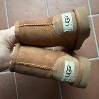 stivali bambina Ugg 22.5