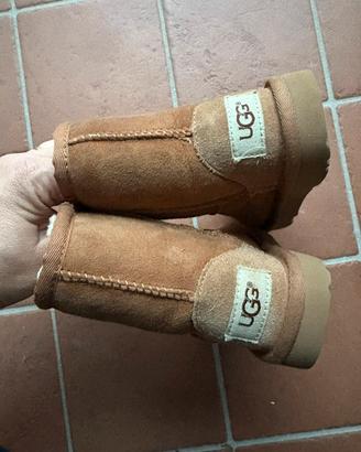 stivali bambina Ugg 22.5