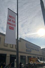 Gonfalone pubblicitario Olimpiadi 2026 Milano