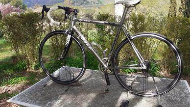 Bici da corsa LeRun in TITANIO – Campagnolo Record