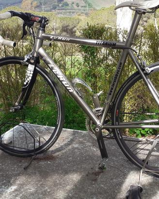 Bici da corsa LeRun in TITANIO – Campagnolo Record