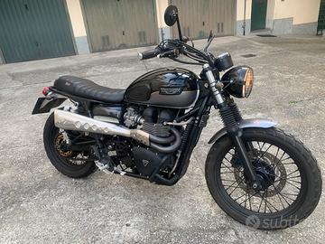 Triumph Bonneville T100 café Racer