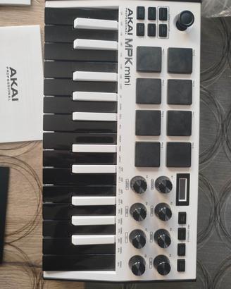 tastiera midi Akai mpk mini