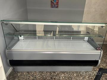Vetrina refrigerata orizzontale gastro. pari nuovo