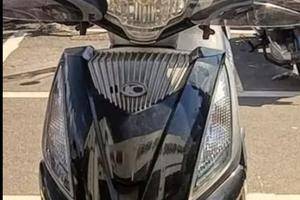 People Kymco 300 GTI 