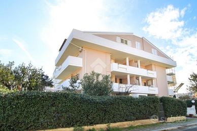 2 LOCALI A TORTORETO