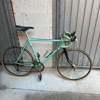 2 Bici da corsa bianchi