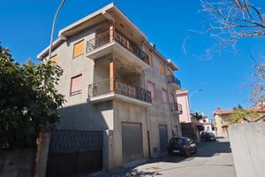 Casa indipendente con giardino e verande