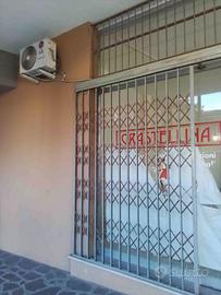 Negozio su due lati