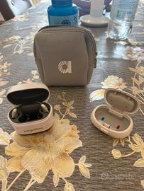 Apparecchi acustici nuovi mai usati