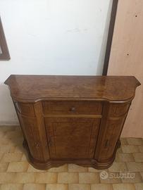 Mobile credenza