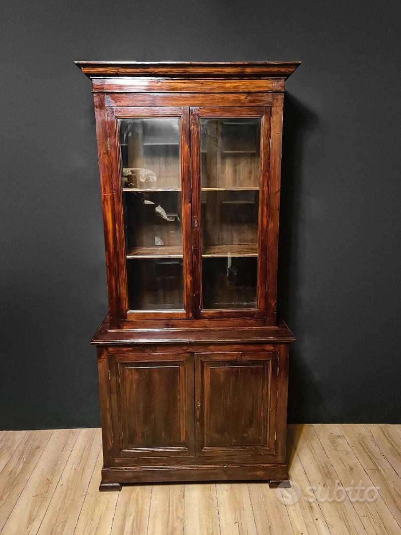 Subito Arredi Antiquariato Antica credenza dotata di vetrina