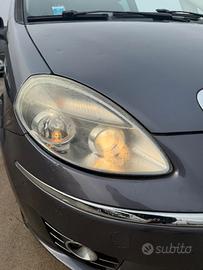 Faro anteriore destro lancia musa anno 2009