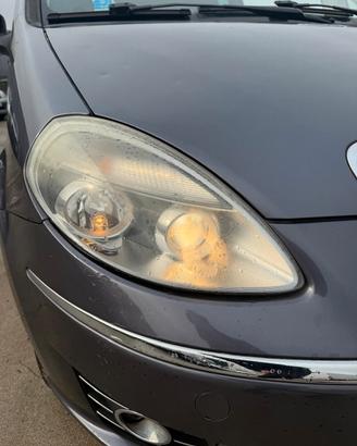 Faro anteriore destro lancia musa anno 2009