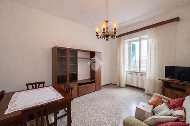 4 LOCALI A PONTEDERA