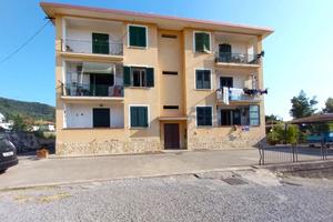 Ampio appartamento 400 mt dal mare