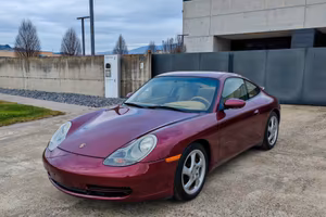 Porsche 911 996 Carrera (Colore rarissimo)
