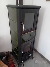 Stufa a legna Nordica con forno