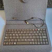 Custodia con tastiera per Smartphone e tablet