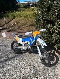 Husqvarna 300 heritage 2025