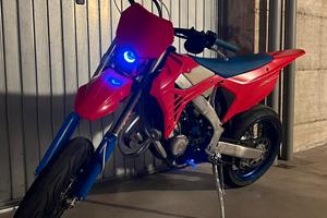 TM SMR 125 FI 2022 - Red Dream replica 97 ore