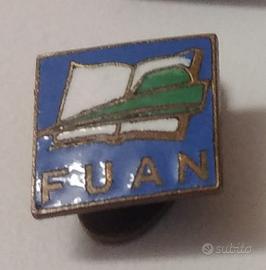Distintivo smaltato Fuan