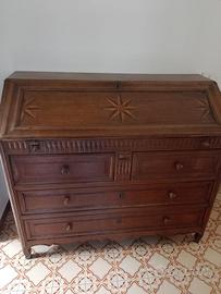 Scrittoio a ribalta, cassettiera, mobile.