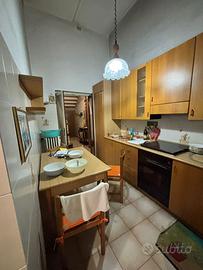 Cucina, tavoli, sedie, armadi, mobili in genere