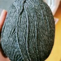 n. 8 gomitoli grigio scuro da 100gr