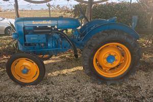 Trattore d'epoca LANDINI LANDINETTA