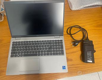 Dell Precision 3561 | i7-11800H |15,6"|16GB|512NVM