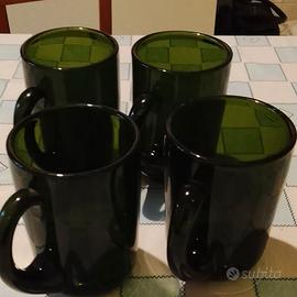 Tazze mug in vetro verde