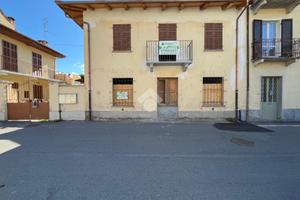 CASA SEMINDIPENDENTE A PAESANA